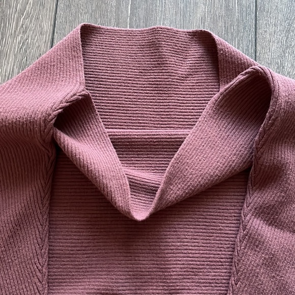 Super soft knit sweater - Picture 3 of 8